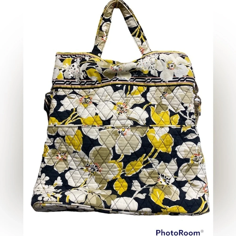 Vera Bradley large quilted tote.back to school. Quilted book bag.